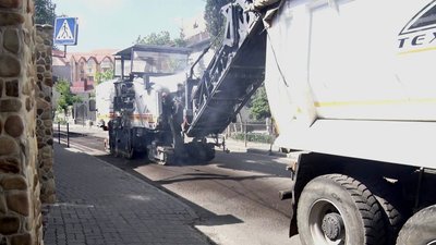 У Тернополі перекрили рух транспорту ще однією вулицею У Тернополі перекрили рух транспорту ще однією вулицею