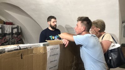 Понад 250 вимушених переселенців щодня отримують допомогу у центрі "Совине гніздо" в Ужгороді Понад 250 вимушених переселенців щодня отримують допомогу у центрі "Совине гніздо" в Ужгороді