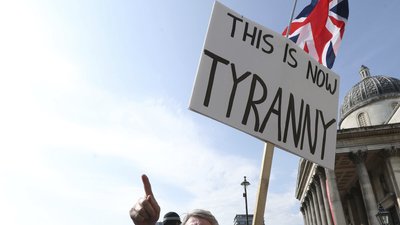 Світ проти коронавірусу. Тисячі європейців протестують проти нового локдауну Світ проти коронавірусу. Тисячі європейців протестують проти нового локдауну