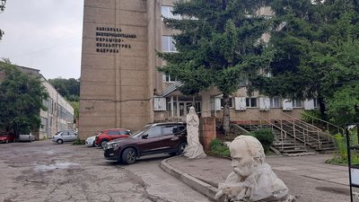 Територія Львівської експериментальної кераміко-скульптурної фабрики Територія Львівської експериментальної кераміко-скульптурної фабрики