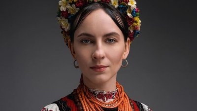 Українці продемонструвати унікальне вбрання сторічної давнини Українці продемонструвати унікальне вбрання сторічної давнини