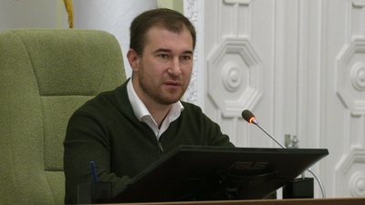 У в.о міського голови Чернігова Олександра Ломака проводять обшуки У в.о міського голови Чернігова Олександра Ломака проводять обшуки