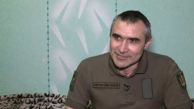 Підірвався на міні і вижив: на Рівненщині вручили медаль розвіднику Михайлу Зембі Підірвався на міні і вижив: на Рівненщині вручили медаль розвіднику Михайлу Зембі