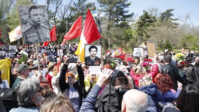 Заборонена символіка та сутички. Як пройшло 9 травня в Одесі Заборонена символіка та сутички. Як пройшло 9 травня в Одесі