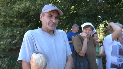 Мешканці села Плавні на Запоріжжі живуть без комунальних послуг й під постійними обстрілами Мешканці села Плавні на Запоріжжі живуть без комунальних послуг й під постійними обстрілами