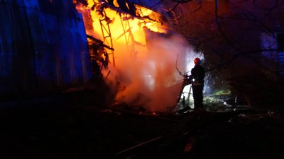 В Охтирці на Сумщині горить ангар В Охтирці на Сумщині горить ангар