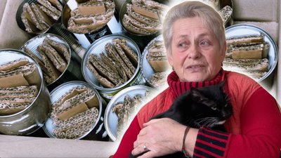 Надія Савчук з котиком/колаж