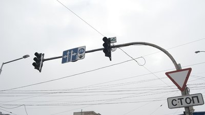 Вінничанин просить упорядкувати транспортну розвʼязку на одному з перехресть міста Вінничанин просить упорядкувати транспортну розвʼязку на одному з перехресть міста