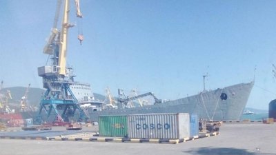 Розвантаження крилатих ракет "Калібр" у порту Новоросійська, РФ
