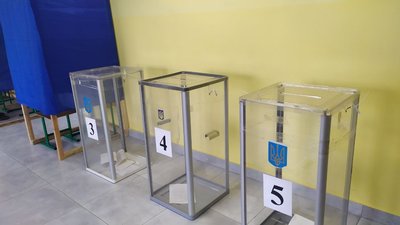 Вибори на Черкащині: спостерігачі ОПОРИ зафіксували порушення таємниці голосування