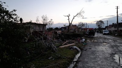 Зруйновані будинки та АЗС, загиблий та травмовані, відсутні електрика і газ: наслідки буревію в Бурині на Сумщині Зруйновані будинки та АЗС, загиблий та травмовані, відсутні електрика і газ: наслідки буревію в Бурині на Сумщині