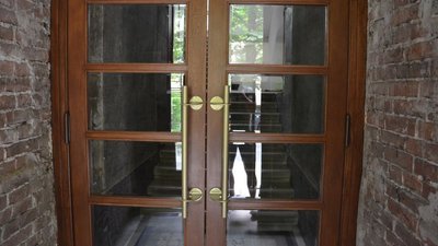 Львівські реставратори відновили історичну браму-віяло на вулиці Захарієвича