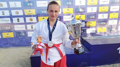 Сержантка житомирської поліції Вероніка Кратюк стала срібною чемпіонкою світу з пляжного самбо