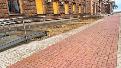 Допомога від волонтерів, та самим волонтерам, історії людей з фронтових сіл — тиждень у фото