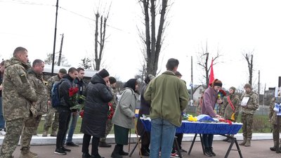 У Житомирі попрощалися з 19-річним військовослужбовцем 26 артилерійської бригади Дмитром Абрамчуком У Житомирі попрощалися з 19-річним військовослужбовцем 26 артилерійської бригади Дмитром Абрамчуком