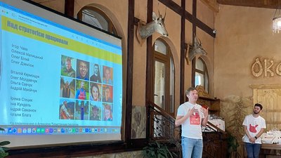 У карпатського селища з'явився туристичний бренд — "Скочимо до Ворохти" та Ворохатий У карпатського селища з'явився туристичний бренд — "Скочимо до Ворохти" та Ворохатий