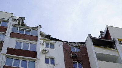 На місці нічного обстрілу Салтівки у Харкові сапери вилучили уламки "Урагану", що не розірвалися На місці нічного обстрілу Салтівки у Харкові сапери вилучили уламки "Урагану", що не розірвалися