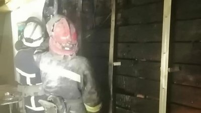 На Прикарпатті горів готель. Евакуювали 54 людини На Прикарпатті горів готель. Евакуювали 54 людини