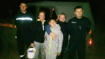 На Херсонщині відшукали п'ятеро грибників, які загубилися в лісі