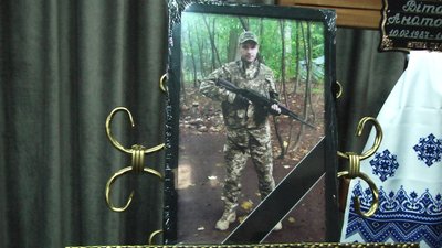 У Хмельницькому попрощались з воїном Віталієм Присяжним