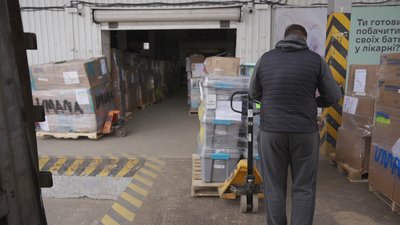 З Рівного на Харківщину відправили благодійну допомогу від США