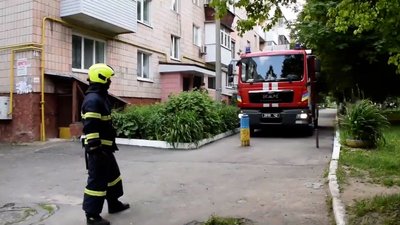 Недоступні двори: у Рівному пожежники не можуть доїхати на виклики. Що робить місто