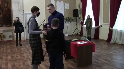 Родині бійця з Сумщини вручили орден Родині бійця з Сумщини вручили орден