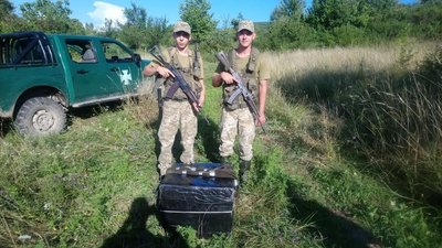 4 тисячі пачок контрабандних сигарет затримали прикордонники на Закарпатті