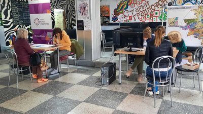 У Кропивницькому видають зимовий одяг дітям-переселенцям. Де отримати