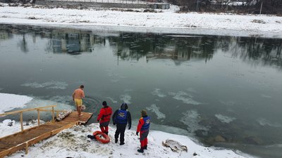 В Ужгороді на Водохреще на набережній освячують воду В Ужгороді на Водохреще на набережній освячують воду