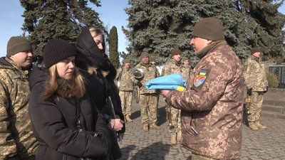 У Тернополі попрощалися із загиблим бійцем Василем Огірком У Тернополі попрощалися із загиблим бійцем Василем Огірком