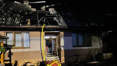 На Закарпатті через пожежу в сауні ледь не згоріли два житлові будинки