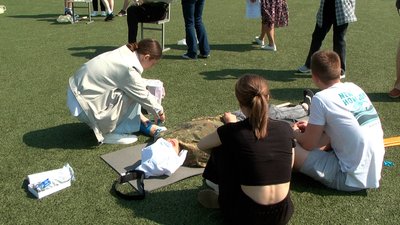 Учні вінницького ліцею вчаться надавати першу медичну допомогу