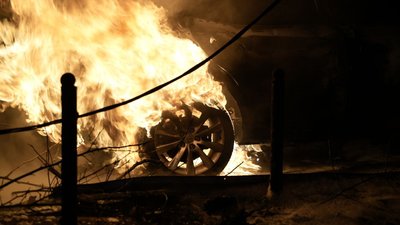 Вибухи у Харкові: РФ поцілила у центр міста, є влучання в житловий будинок