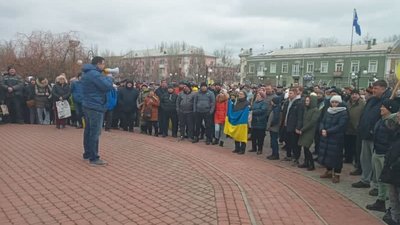 У Токмаку та Бердянську відбулись за Україну та проти окупації російськими військами У Токмаку та Бердянську відбулись за Україну та проти окупації російськими військами