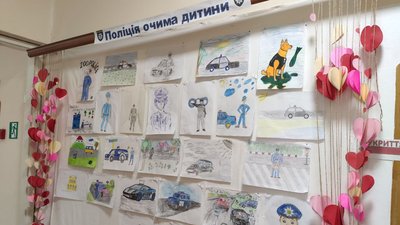 Виставка малюнків учнів гімназії Виставка малюнків учнів гімназії