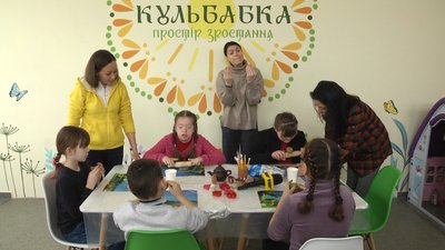 У Житомирі для дітей провели майстер-клас з глинотерапії