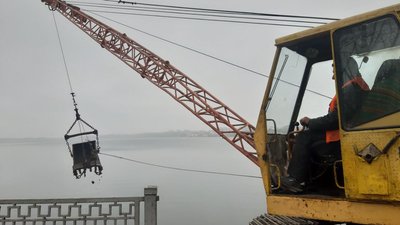 У Тернополі чистять став