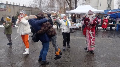 В Малині на Житомирщині волонтери організували дводенний ярмарок – збирають кошти на ЗСУ В Малині на Житомирщині волонтери організували дводенний ярмарок – збирають кошти на ЗСУ