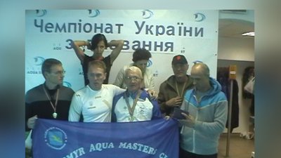 На чемпіонаті України з плавання 87-річний Костянтин Щеглов з Житомира встановив два рекорди