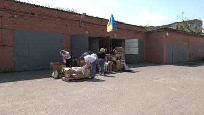 "Працюють майже без вихідних": медсестри-волонтерки з Рівного готують допомогу до східних областей "Працюють майже без вихідних": медсестри-волонтерки з Рівного готують допомогу до східних областей