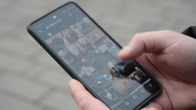 Учитель з Житомира збирає електронні пристрої та передає їх учням Ізюмського ліцею на Харківщину Учитель з Житомира збирає електронні пристрої та передає їх учням Ізюмського ліцею на Харківщину