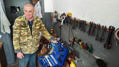 Олександр Миронюк працевлаштувався до геріатричного пансіонату Олександр Миронюк працевлаштувався до геріатричного пансіонату