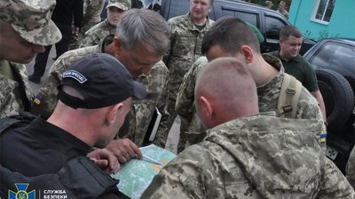 На Житомирщині провели антитерористичні навчання поблизу північного кордону України На Житомирщині провели антитерористичні навчання поблизу північного кордону України