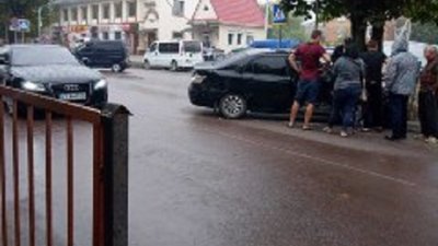 У місті Долина, що на Прикарпатті, зіткнулися три автомобіля