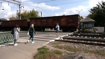 Інцидент на переїзді у Рівному. Подробиці від колег залізничника. Інцидент на переїзді у Рівному. Подробиці від колег залізничника.