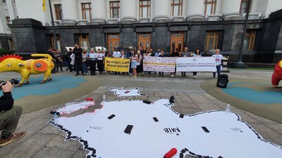 "Життя заручників Кремля — не іграшки": під ОП влаштували акцію на підтримку політв’язнів "Життя заручників Кремля — не іграшки": під ОП влаштували акцію на підтримку політв’язнів