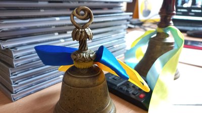 "Прохала про випускний": як на Полтавщині відбувається свято останнього дзвоника