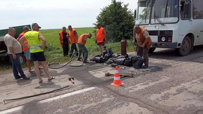 На бетонці у Кіровоградській області почали підніматись плити через погоду На бетонці у Кіровоградській області почали підніматись плити через погоду