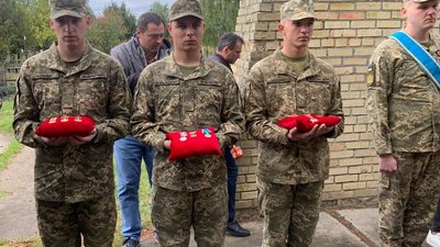 У Бучі прощалися з "Привидом Києва" —військовим льотчиком Михайлом Матюшенком У Бучі прощалися з "Привидом Києва" —військовим льотчиком Михайлом Матюшенком